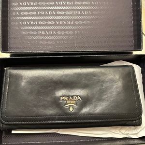 PRADA Wallet
